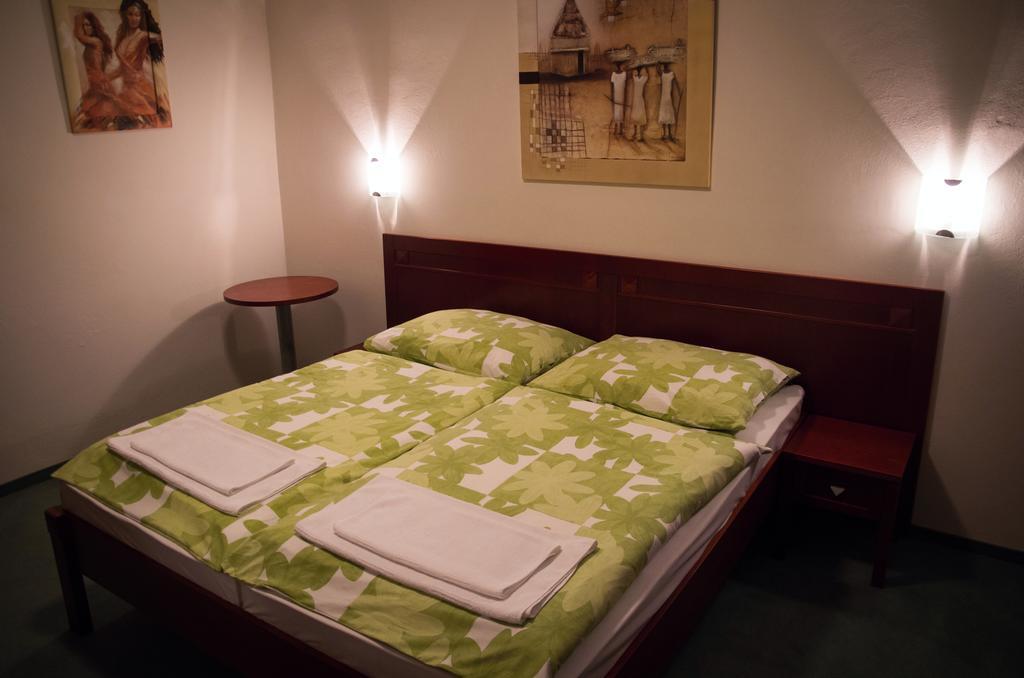 Hotel Bothe Povazska Bystrica Room photo
