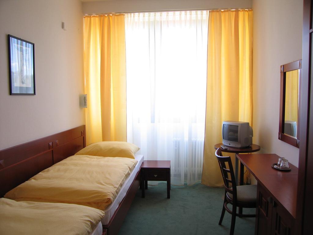 Hotel Bothe Povazska Bystrica Exterior photo
