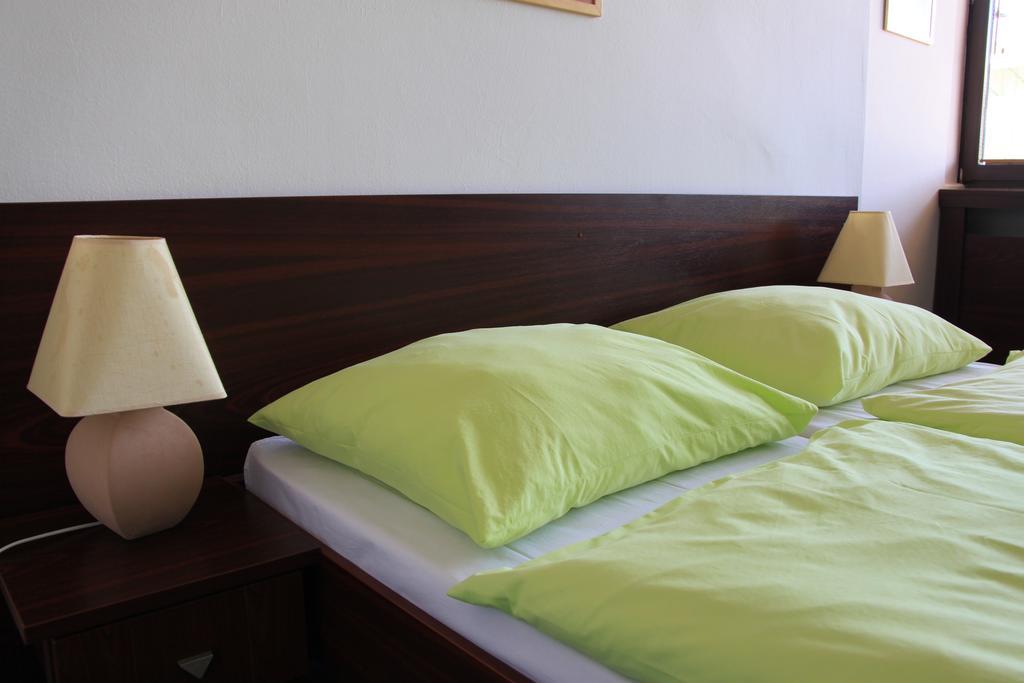 Hotel Bothe Povazska Bystrica Room photo